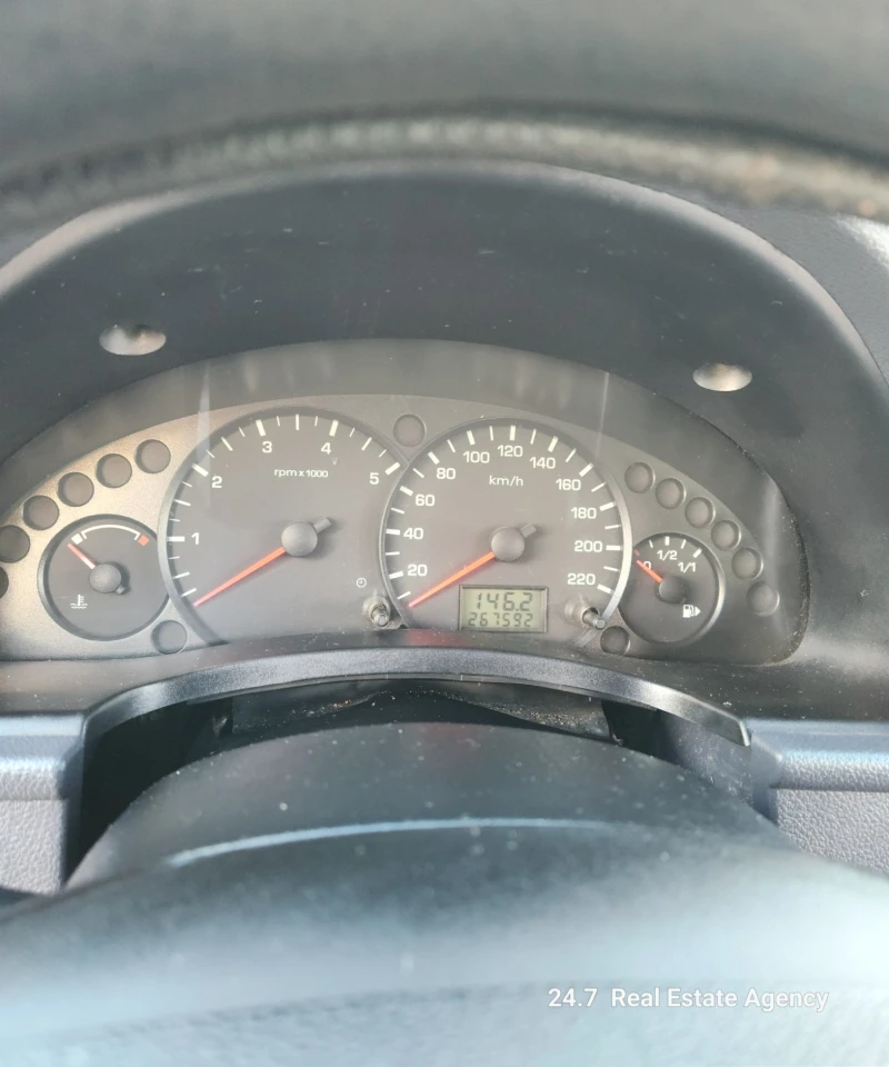 Ford Tourneo Connect, снимка 10 - Автомобили и джипове - 52201008