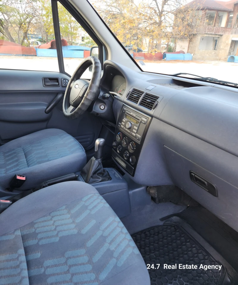 Ford Tourneo Connect, снимка 14 - Автомобили и джипове - 52201008