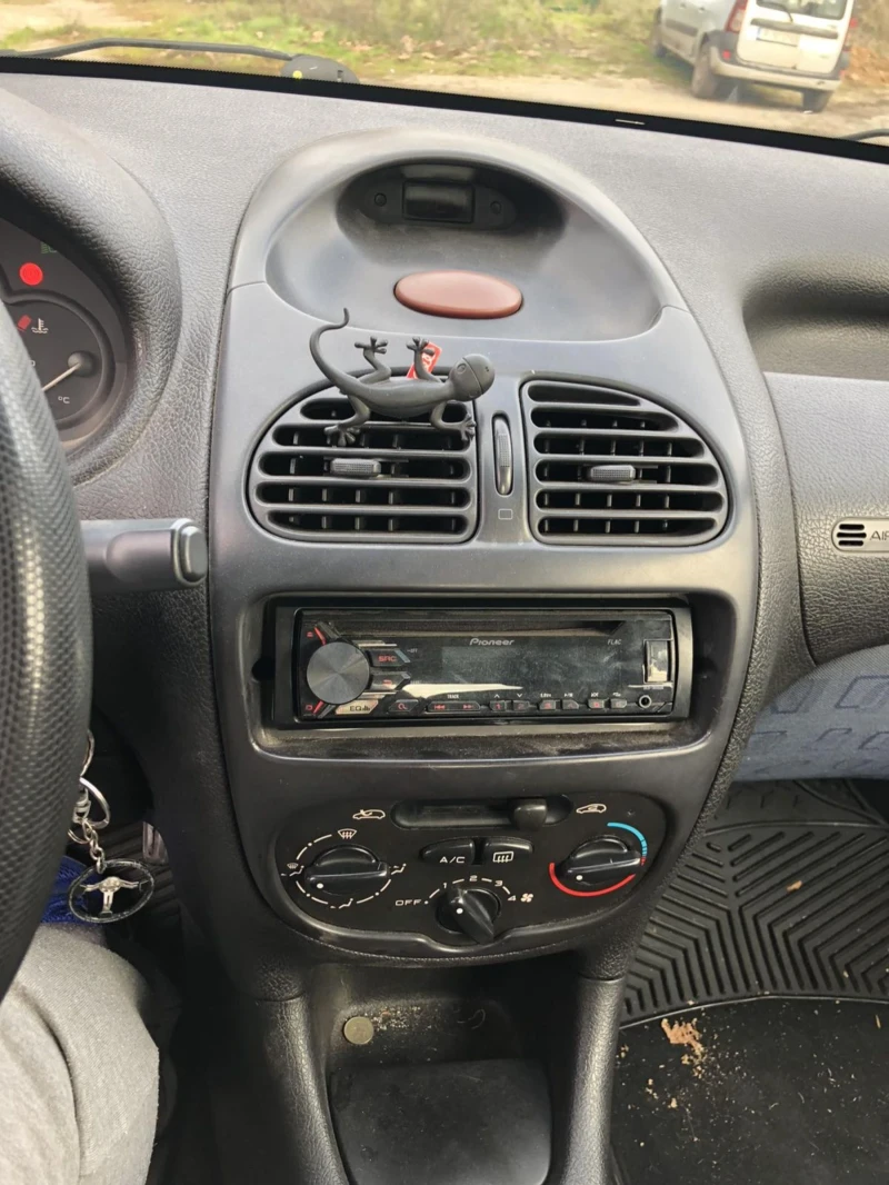 Peugeot 206, снимка 5 - Автомобили и джипове - 52728738