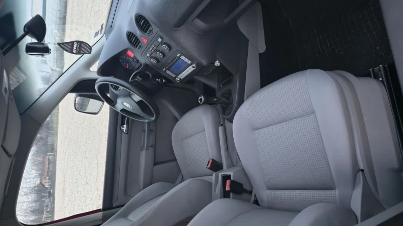 VW Caddy LIFE, снимка 9 - Автомобили и джипове - 52857228