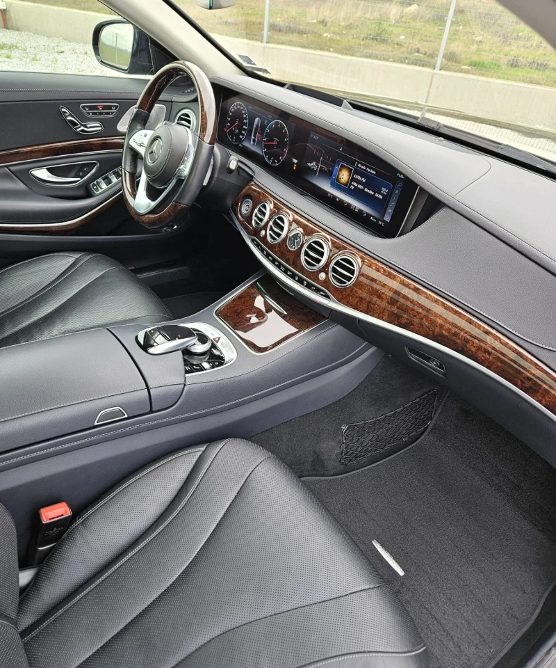 Mercedes-Benz S 560, снимка 13 - Автомобили и джипове - 52867452