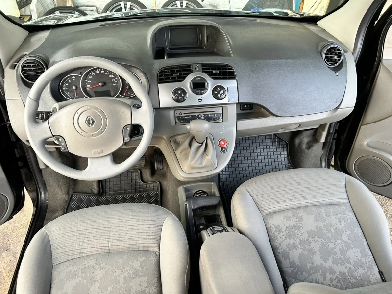 Renault Kangoo 1.6i* Automat* Navi* Pano* Tempomat, снимка 13 - Автомобили и джипове - 53264879