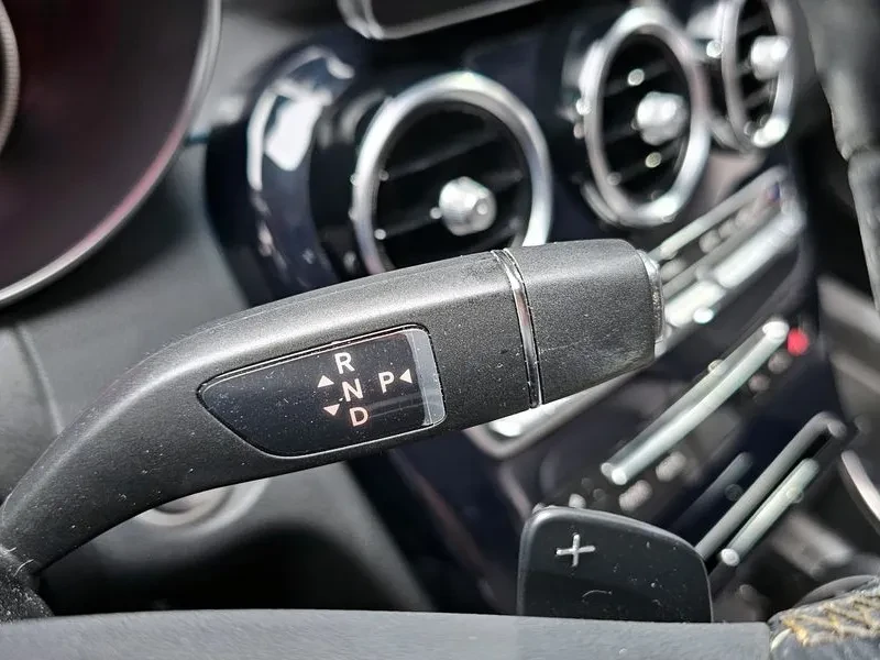 Mercedes-Benz C 180  - изображение 9