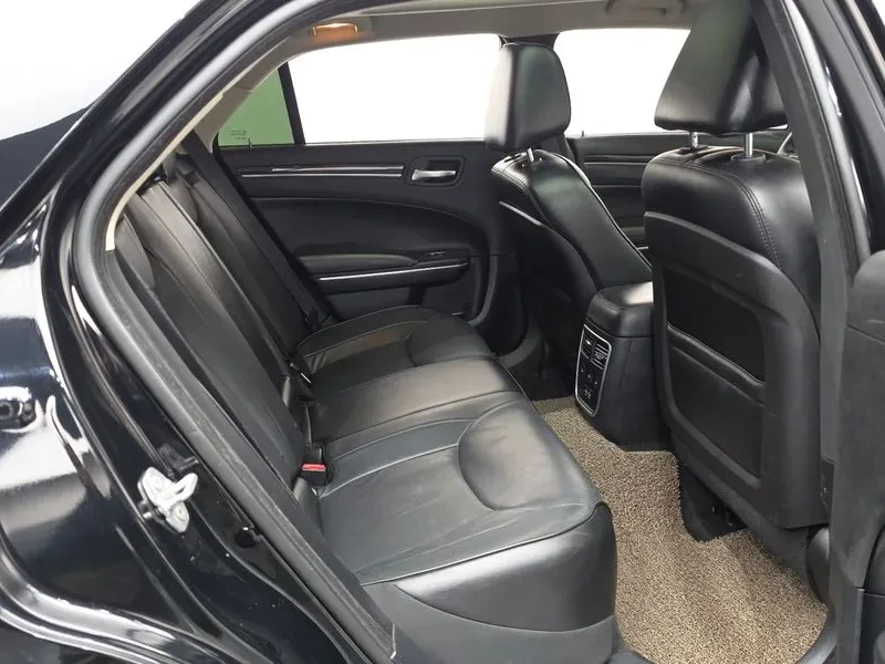 Chrysler 300c 3.6 - САМО 30% АВАНС, снимка 12 - Автомобили и джипове - 55991304