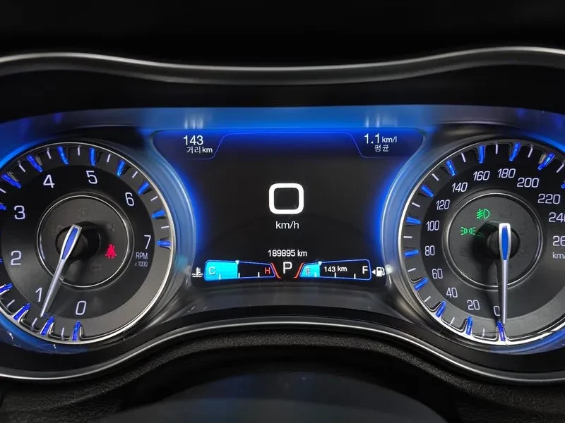 Chrysler 300c 3.6 - САМО 30% АВАНС, снимка 8 - Автомобили и джипове - 55991304