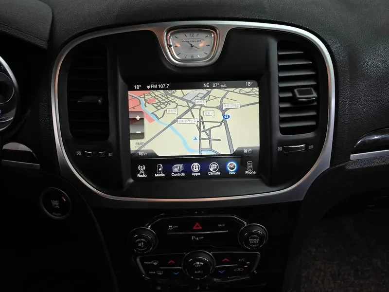 Chrysler 300c 3.6 - САМО 30% АВАНС, снимка 14 - Автомобили и джипове - 55991304