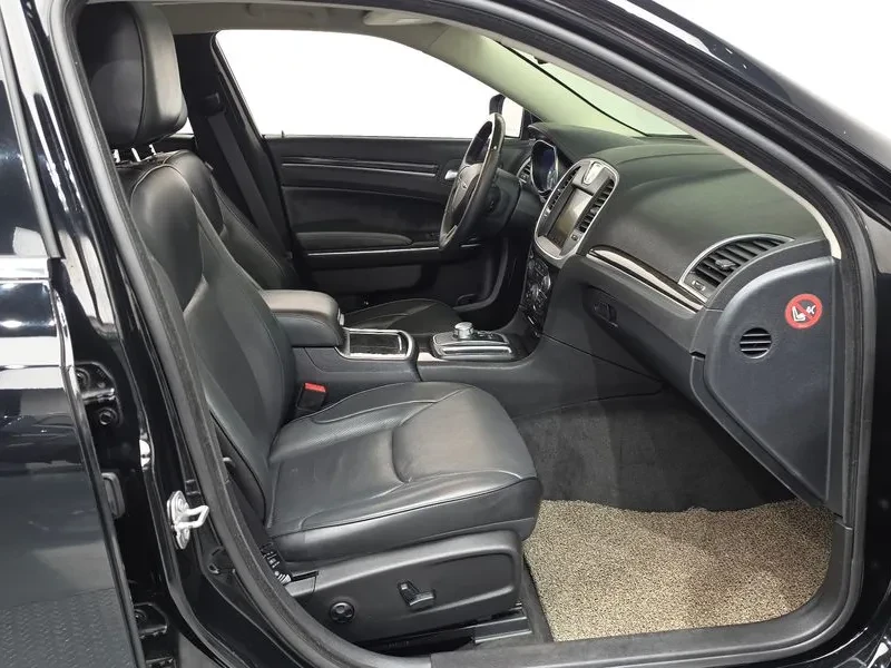 Chrysler 300c 3.6 - САМО 30% АВАНС, снимка 11 - Автомобили и джипове - 55991304