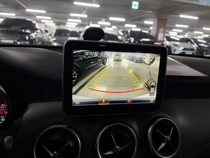 Mercedes-Benz CLA 200D 4Matic, снимка 6 - Автомобили и джипове - 56072056