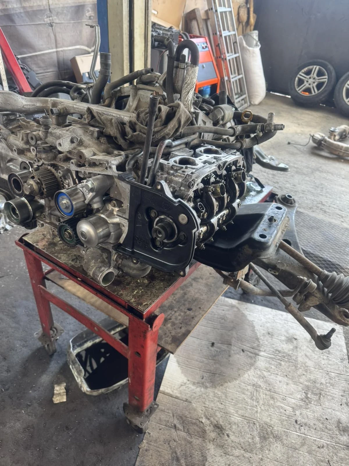 Subaru Outback 2.5 бензин газ, снимка 11 - Автомобили и джипове - 44223237