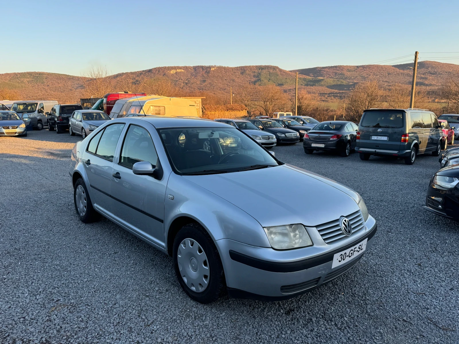 VW Bora 1.9 тди 101к.с - изображение 3