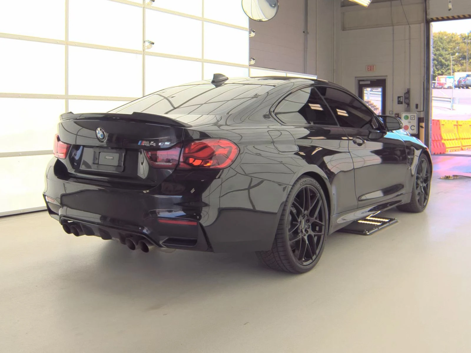 BMW M4 CS* CARFAX* ОПЦИЯ ЗА ФИНАНСИРАНЕ*  - изображение 6