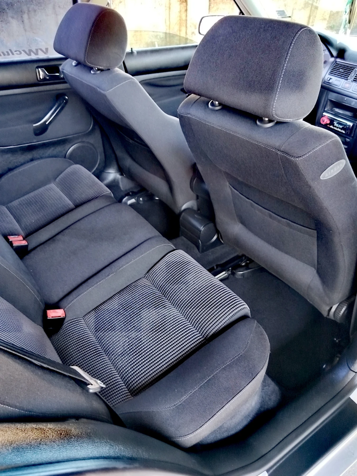 VW Golf 1.9  - изображение 10