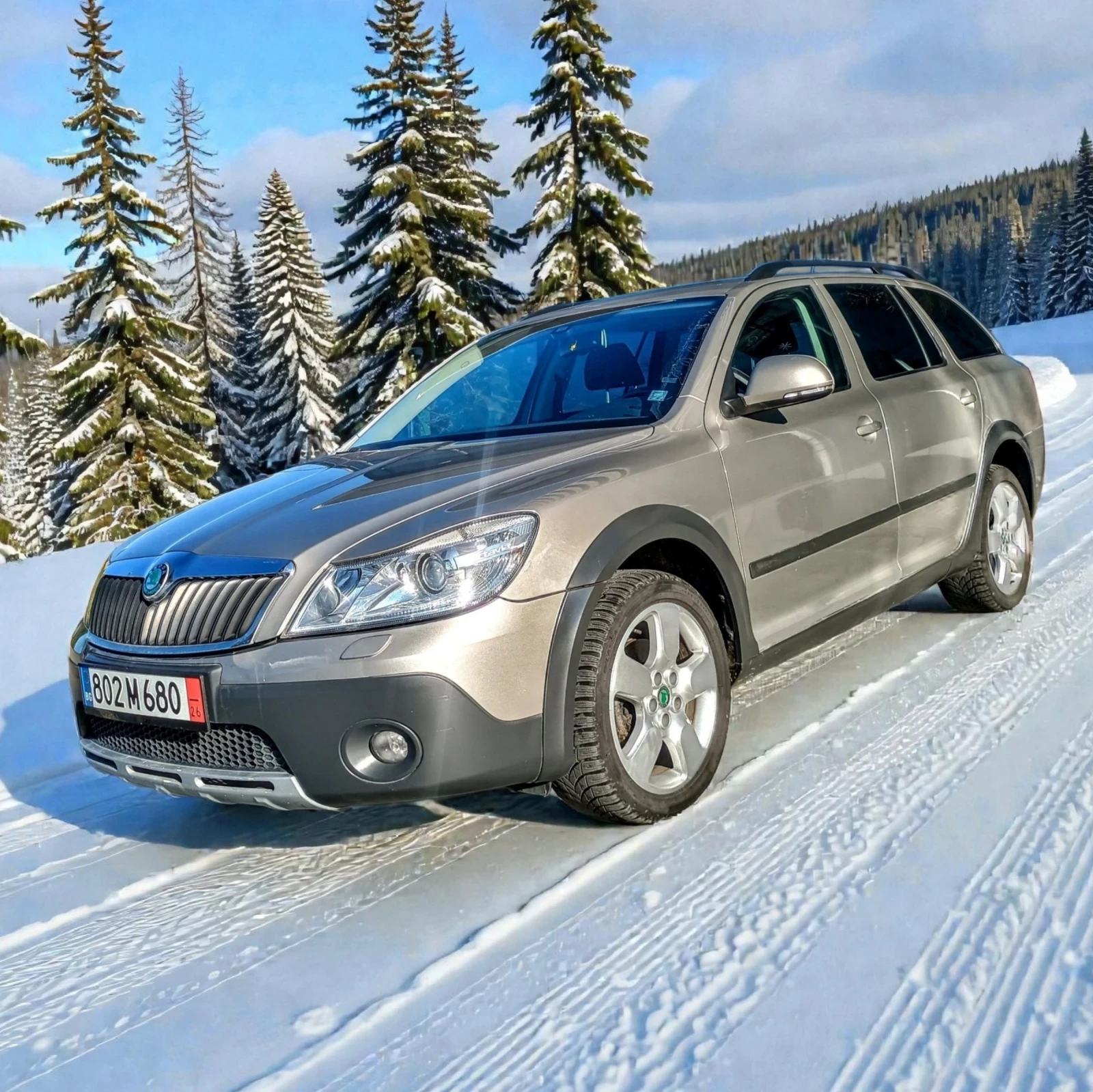Skoda Octavia SCOUT * 4X4 * АВТОМАТ DSG-6 * 180000km * УНИКАТ *  - изображение 2
