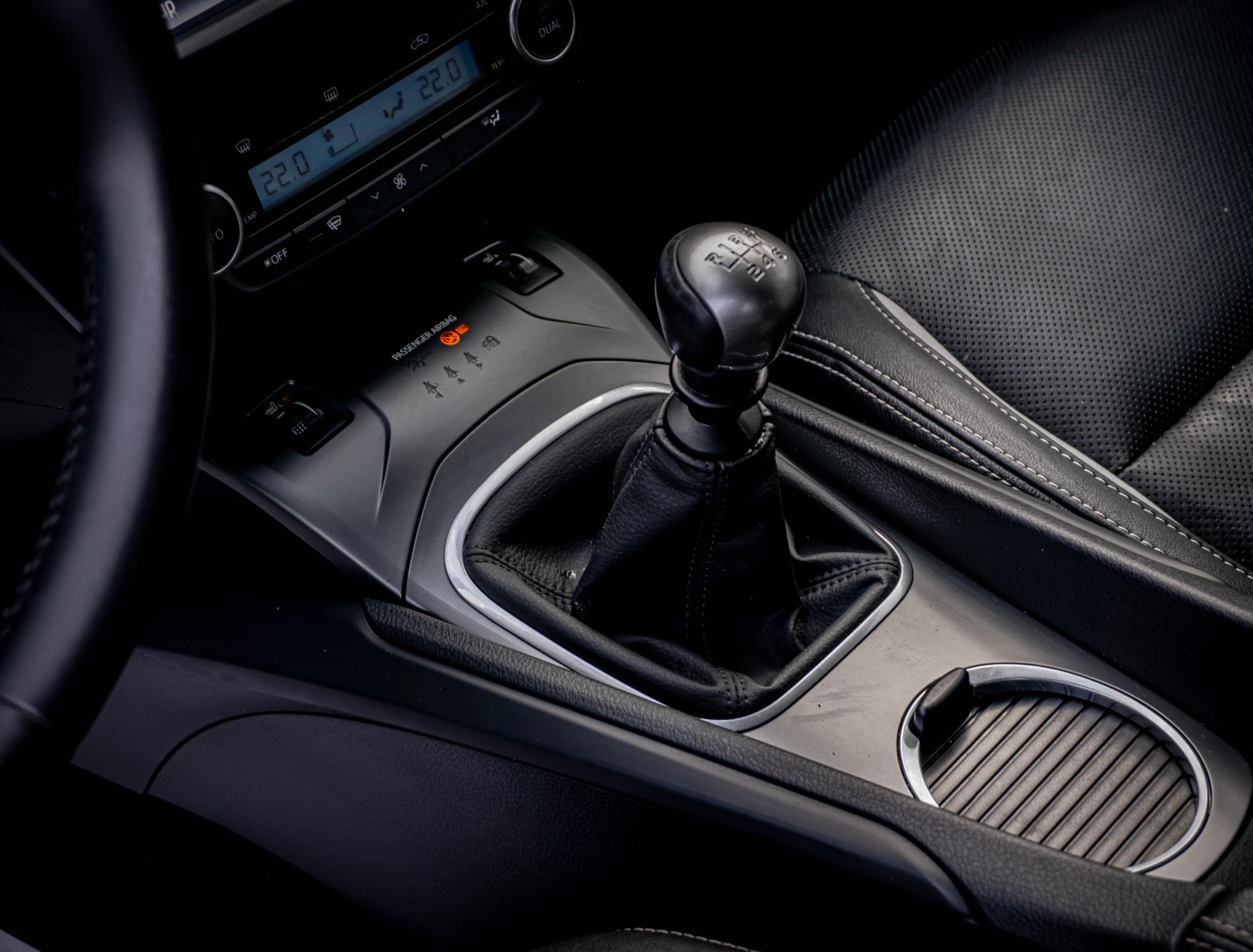 Toyota Avensis 1.8 бензин| ТОП!! КАТО НОВА! С ГАРАНЦИЯ!, снимка 10 - Автомобили и джипове - 53730678