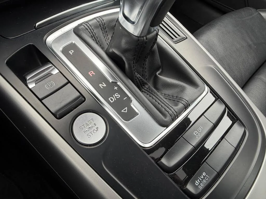 Audi A4  2.0T* Quattro* Komfort* АвтоКредит (ЦЕНА ДО БГ), снимка 11 - Автомобили и джипове - 53787297