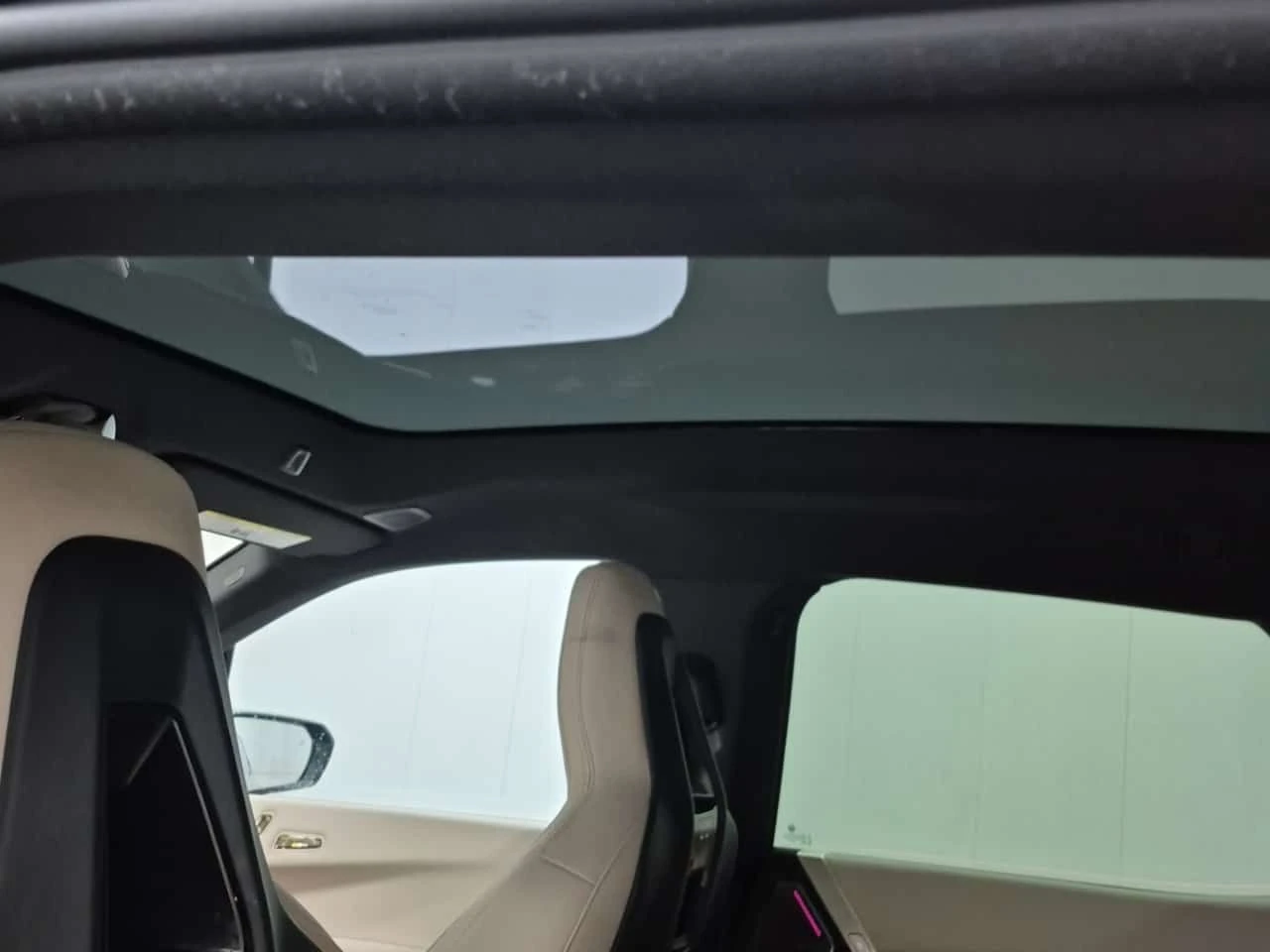 BMW iX M60| SWAROWSKI| BOWERS & WILKINS| HUD| 360| PANO| , снимка 13 - Автомобили и джипове - 54084636