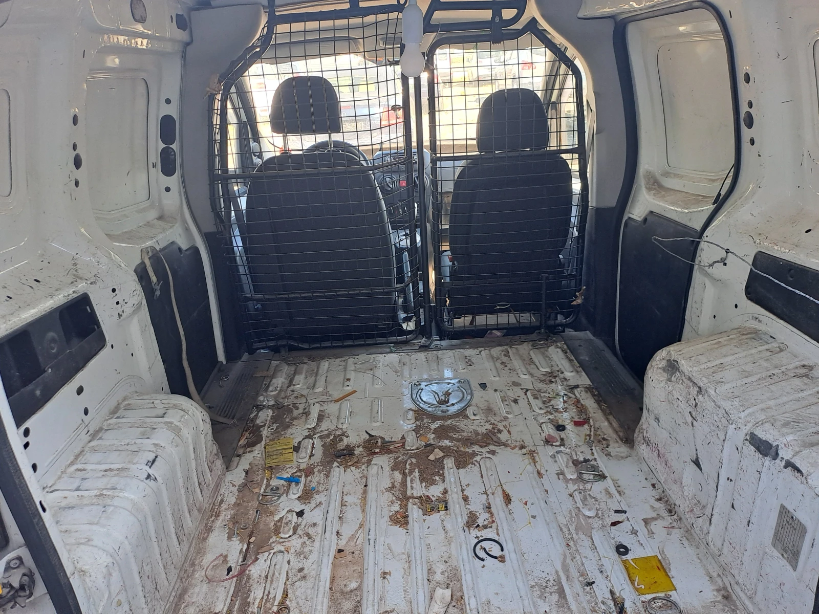 Citroen Nemo 1.3MJET 75k.c., снимка 10 - Автомобили и джипове - 54428294