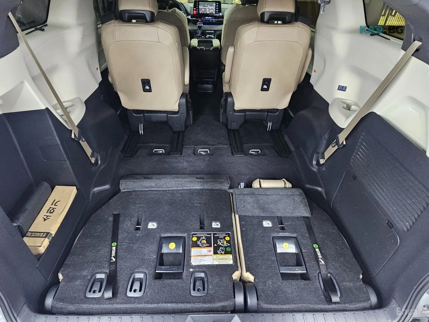Toyota Sienna 2.5 HYBRID/360/ПОДГРЕВ/ОБДУХВАНЕ, снимка 15 - Автомобили и джипове - 54902469