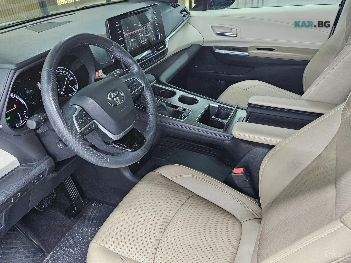 Toyota Sienna 2.5 HYBRID/360/ПОДГРЕВ/ОБДУХВАНЕ, снимка 5 - Автомобили и джипове - 54902469