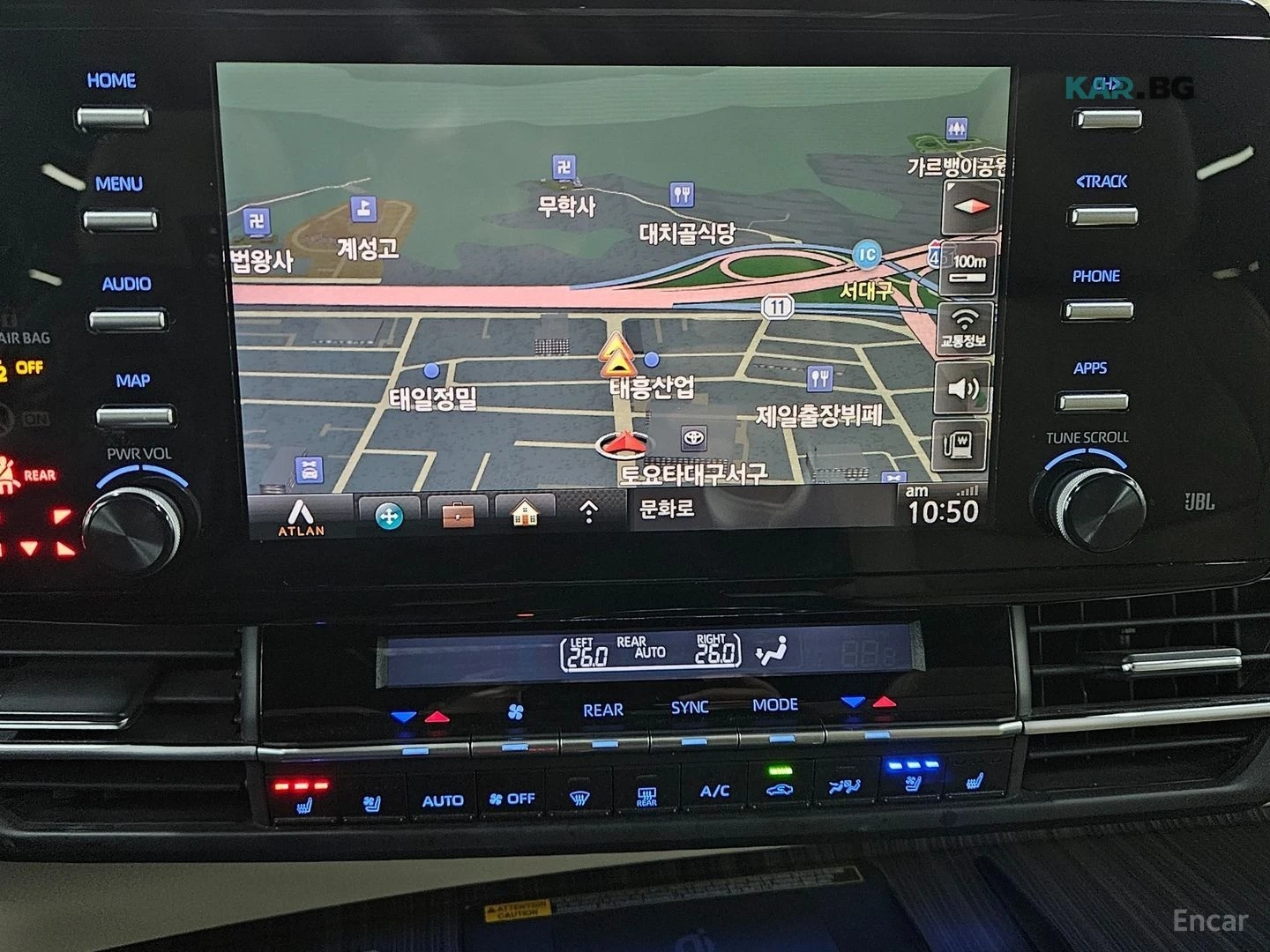 Toyota Sienna 2.5 HYBRID/360/ПОДГРЕВ/ОБДУХВАНЕ, снимка 9 - Автомобили и джипове - 54902469