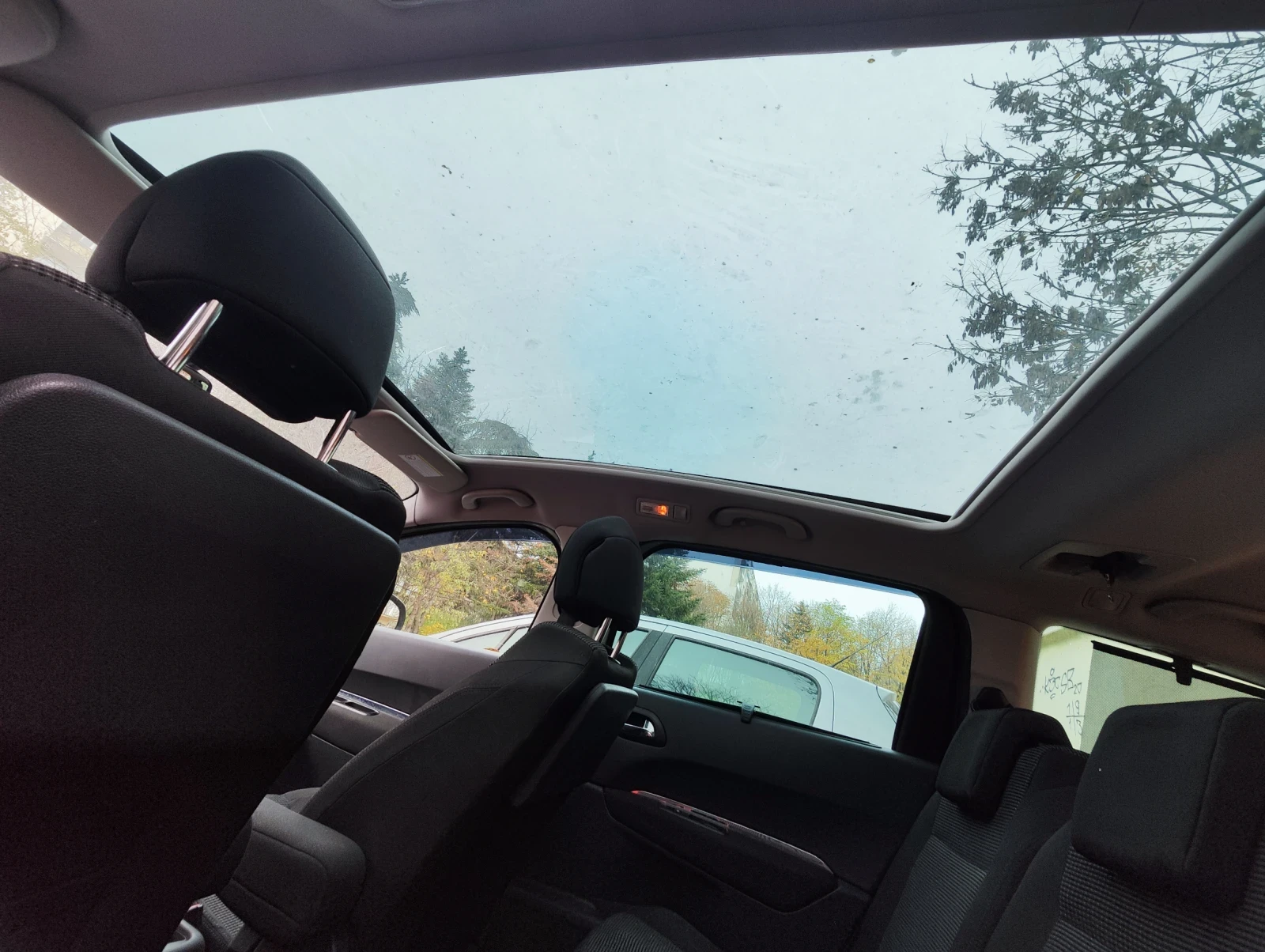 Peugeot 5008, снимка 11 - Автомобили и джипове - 55108635
