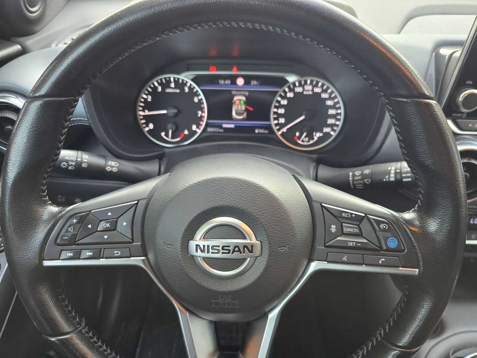 Nissan Juke 1.0T ДИСТР.360* КАМ.НАВИ, снимка 10 - Автомобили и джипове - 55647309