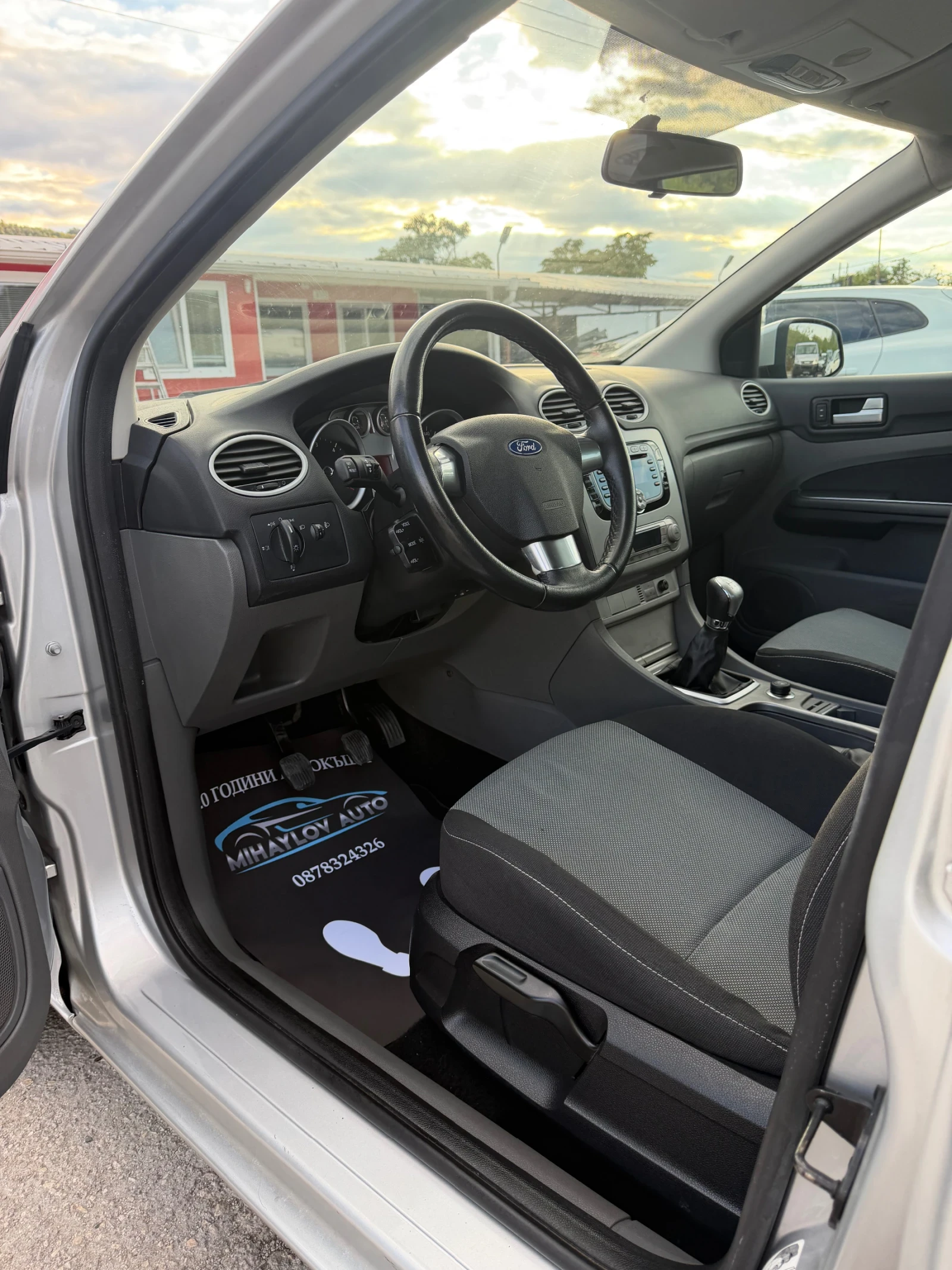 Ford Focus 1.6TDCI УНИКАТ, снимка 10 - Автомобили и джипове - 56226812
