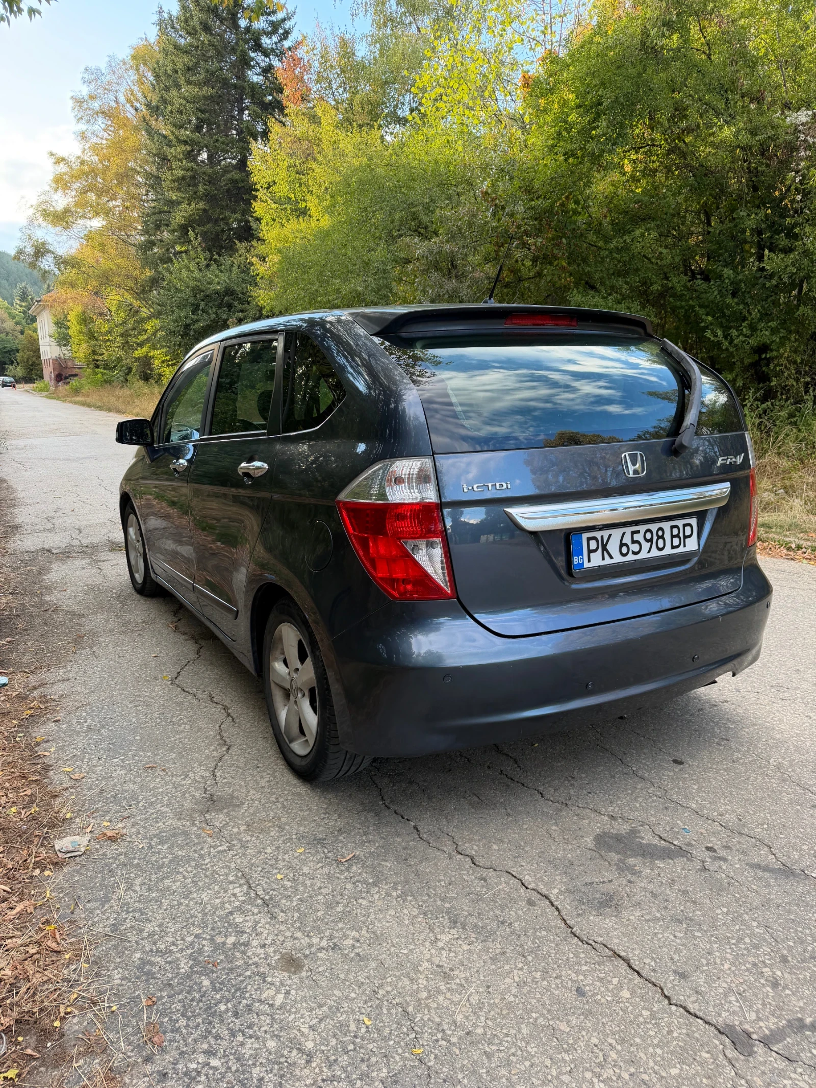 Honda Fr-v, снимка 6 - Автомобили и джипове - 56248097