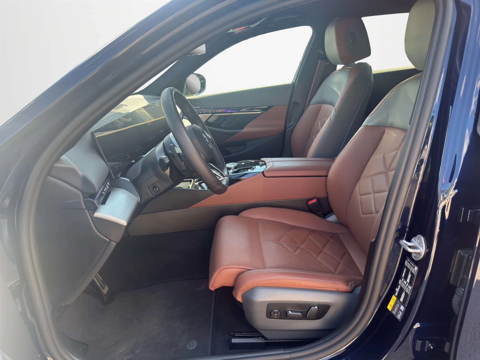 BMW 550 xDrive Touring, снимка 6 - Автомобили и джипове - 56370472