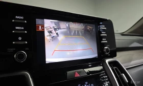 Kia Sorento 2.5T Prestige 4x4* ПОДГРЕВ* ОБДУХВАНЕ* КАМЕРА* , снимка 12
