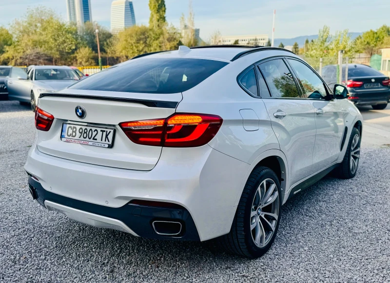 BMW X6 3.0d/M PERFORMANCE/БЯЛА ПЕРЛА/ОБСЛУЖЕНА В БМВ/НОВА, снимка 5 - Автомобили и джипове - 47513586