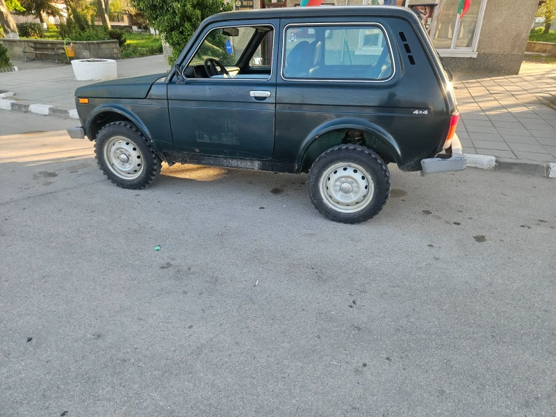 Lada Niva, снимка 2 - Автомобили и джипове - 52401026