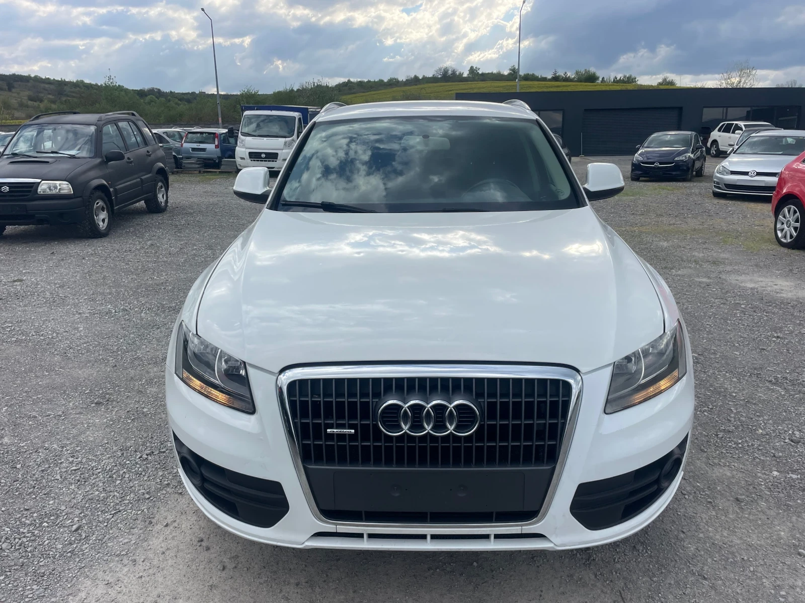 Audi Q5 2.0TDI QUATTRO 143КС - изображение 2