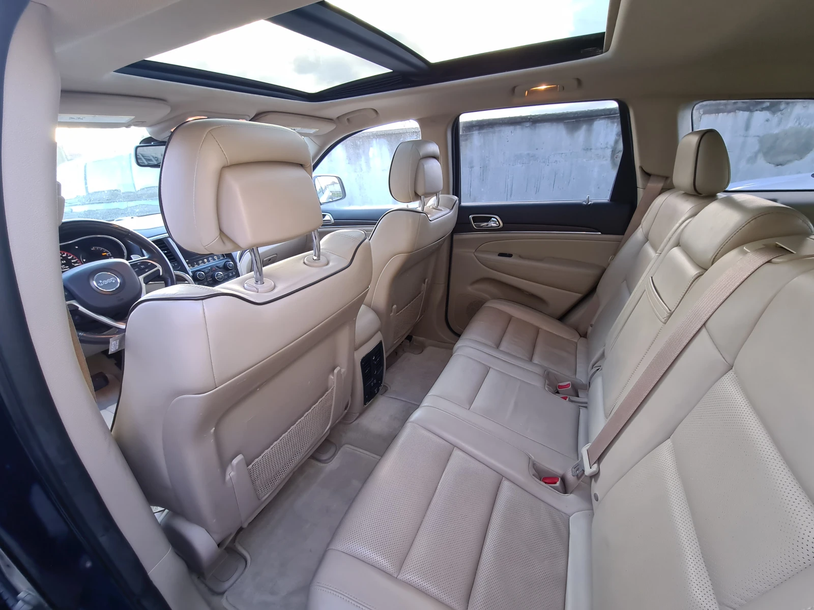 Jeep Grand cherokee Overland 5.7 - изображение 9