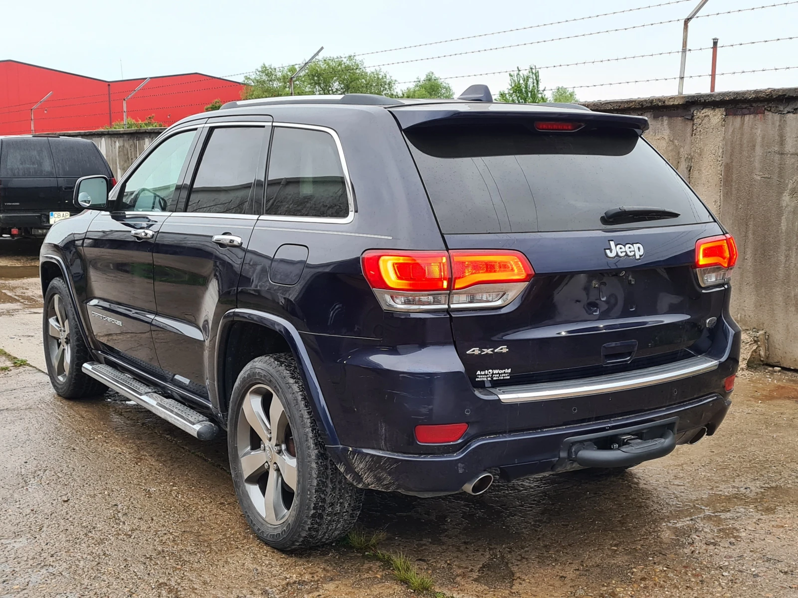 Jeep Grand cherokee Overland 5.7 - изображение 4