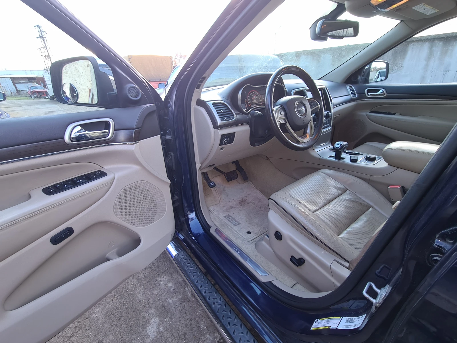 Jeep Grand cherokee Overland 5.7 - изображение 6