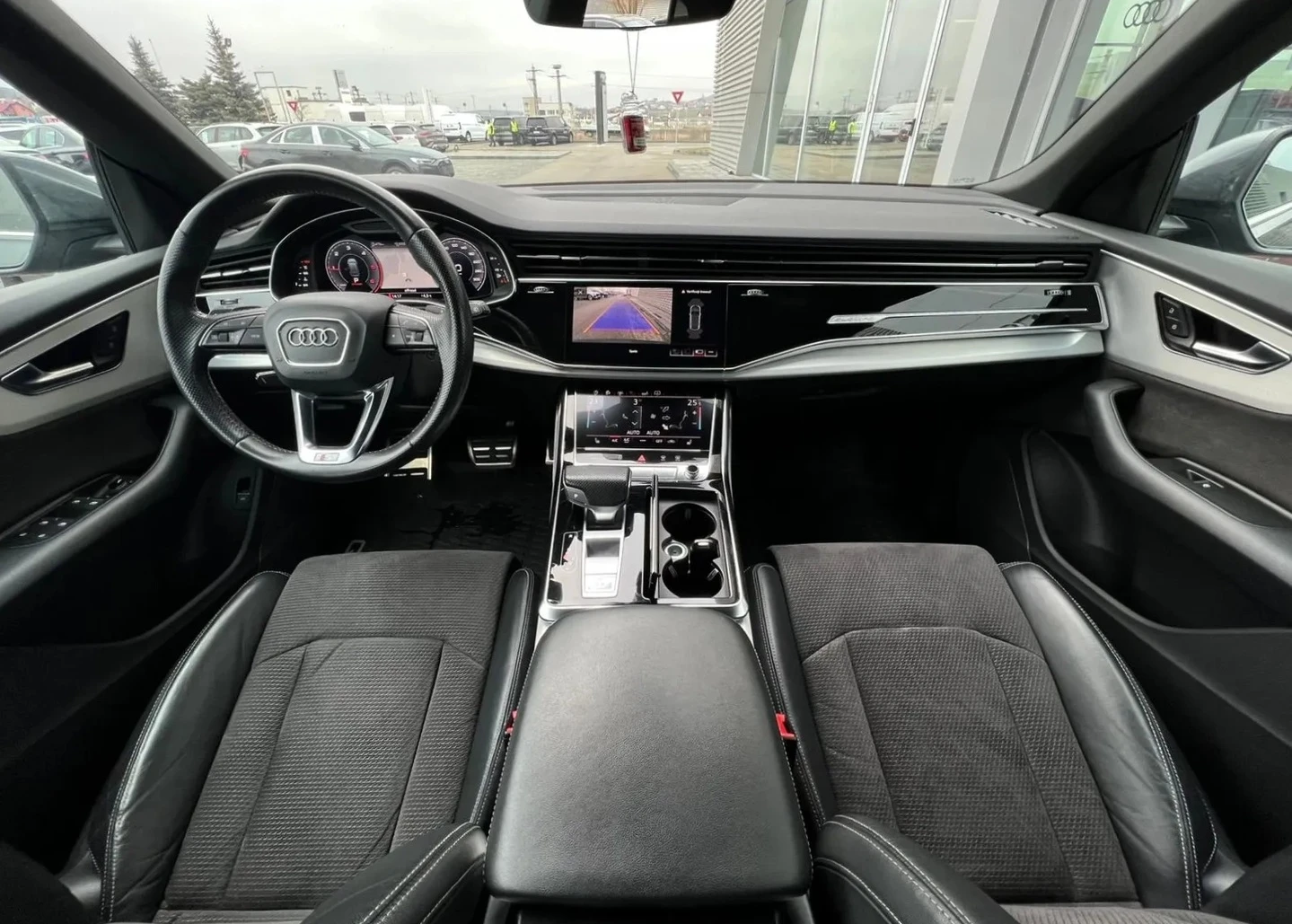 Audi Q8 3.0 TDI Quattro, снимка 5 - Автомобили и джипове - 53810042
