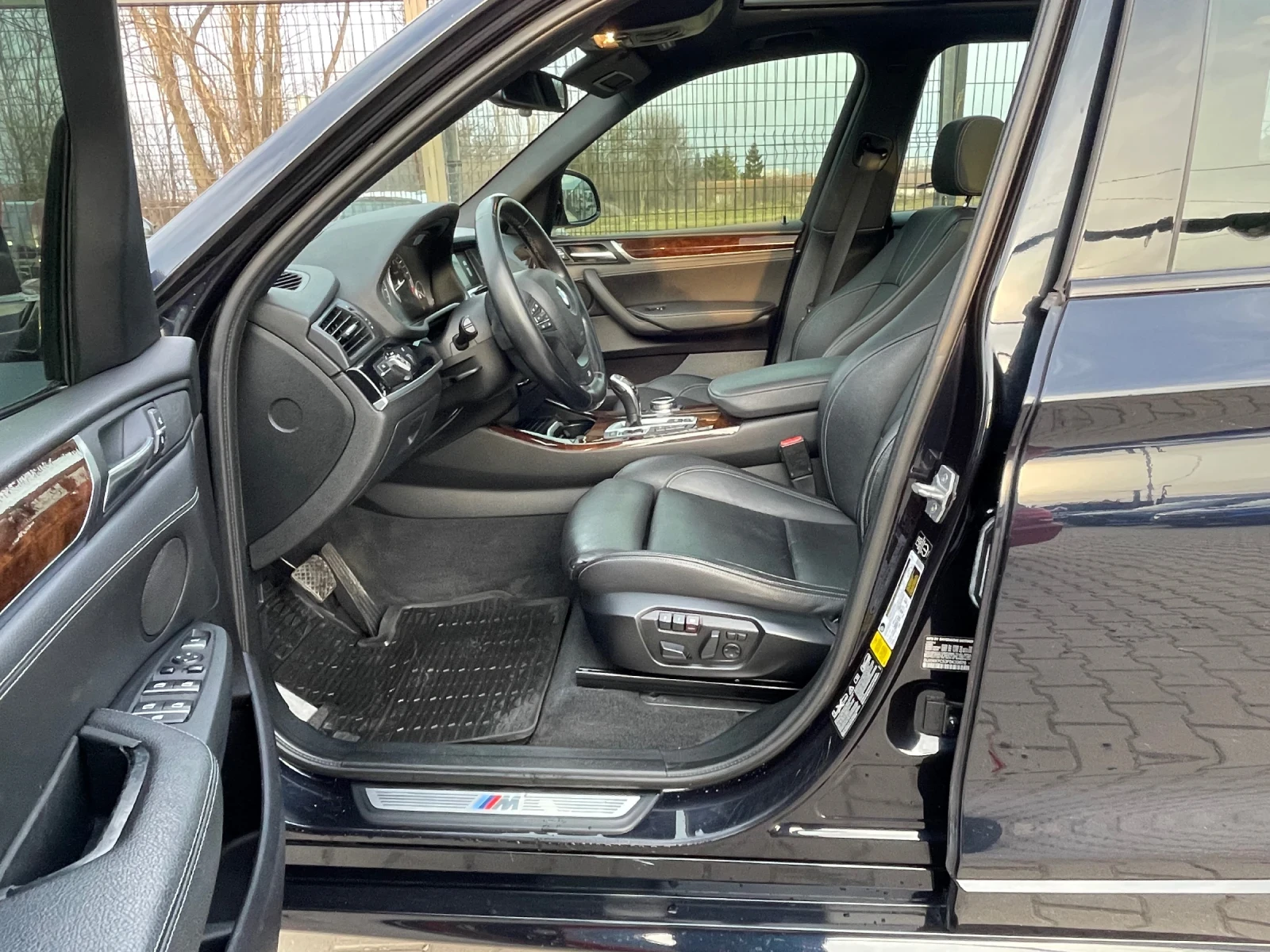 BMW X3 3.5i* XDrive* Mpaket* 360* HeadUp* KeylessGo* Pano, снимка 8 - Автомобили и джипове - 53904463