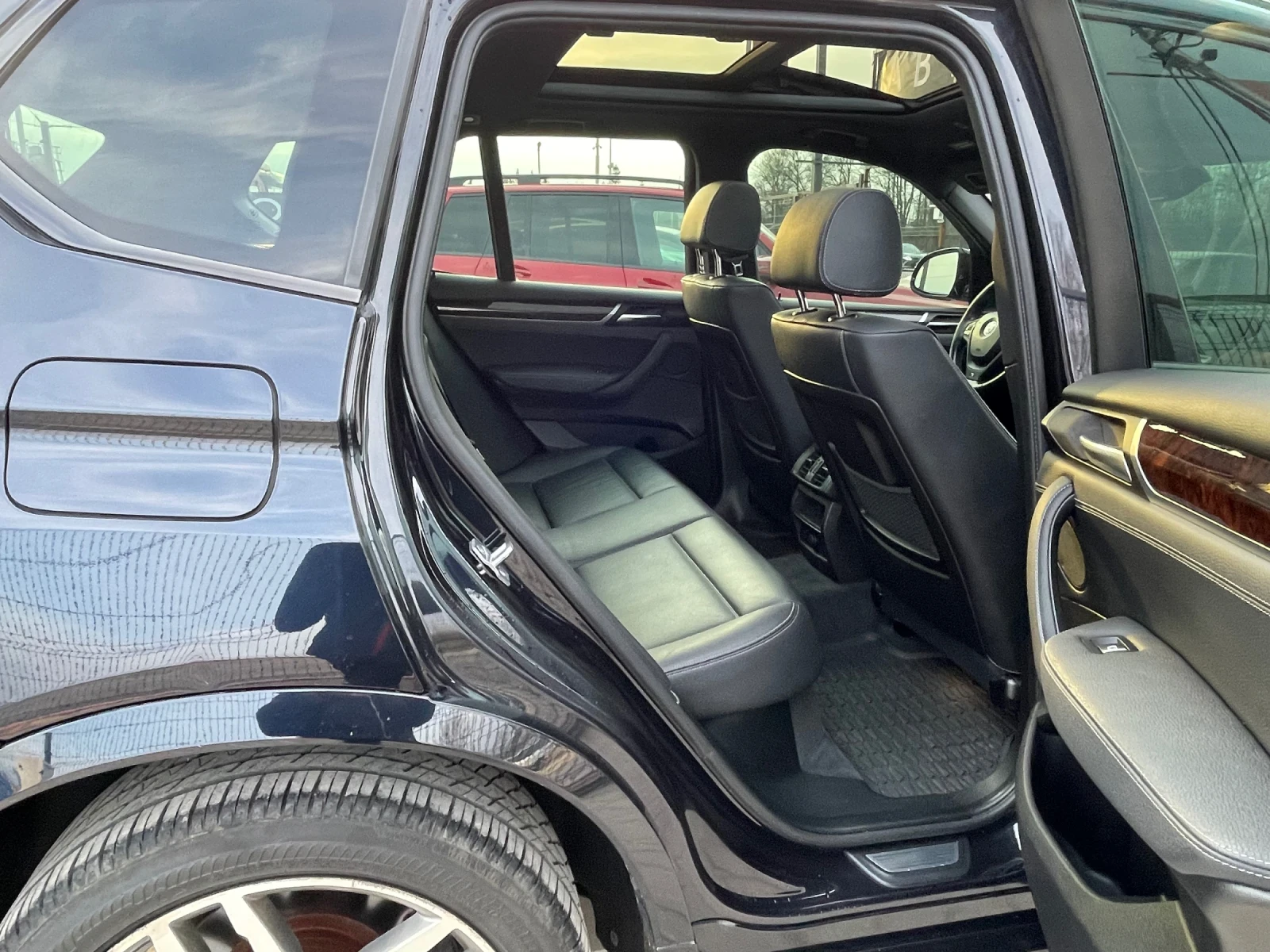 BMW X3 3.5i* XDrive* Mpaket* 360* HeadUp* KeylessGo* Pano, снимка 14 - Автомобили и джипове - 53904463