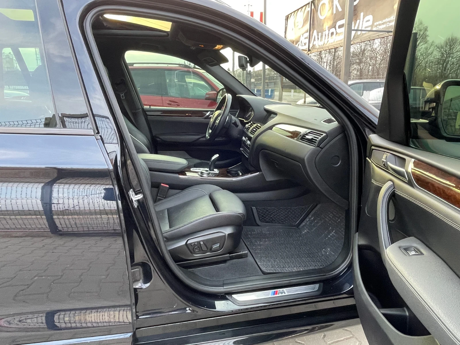 BMW X3 3.5i* XDrive* Mpaket* 360* HeadUp* KeylessGo* Pano, снимка 15 - Автомобили и джипове - 53904463