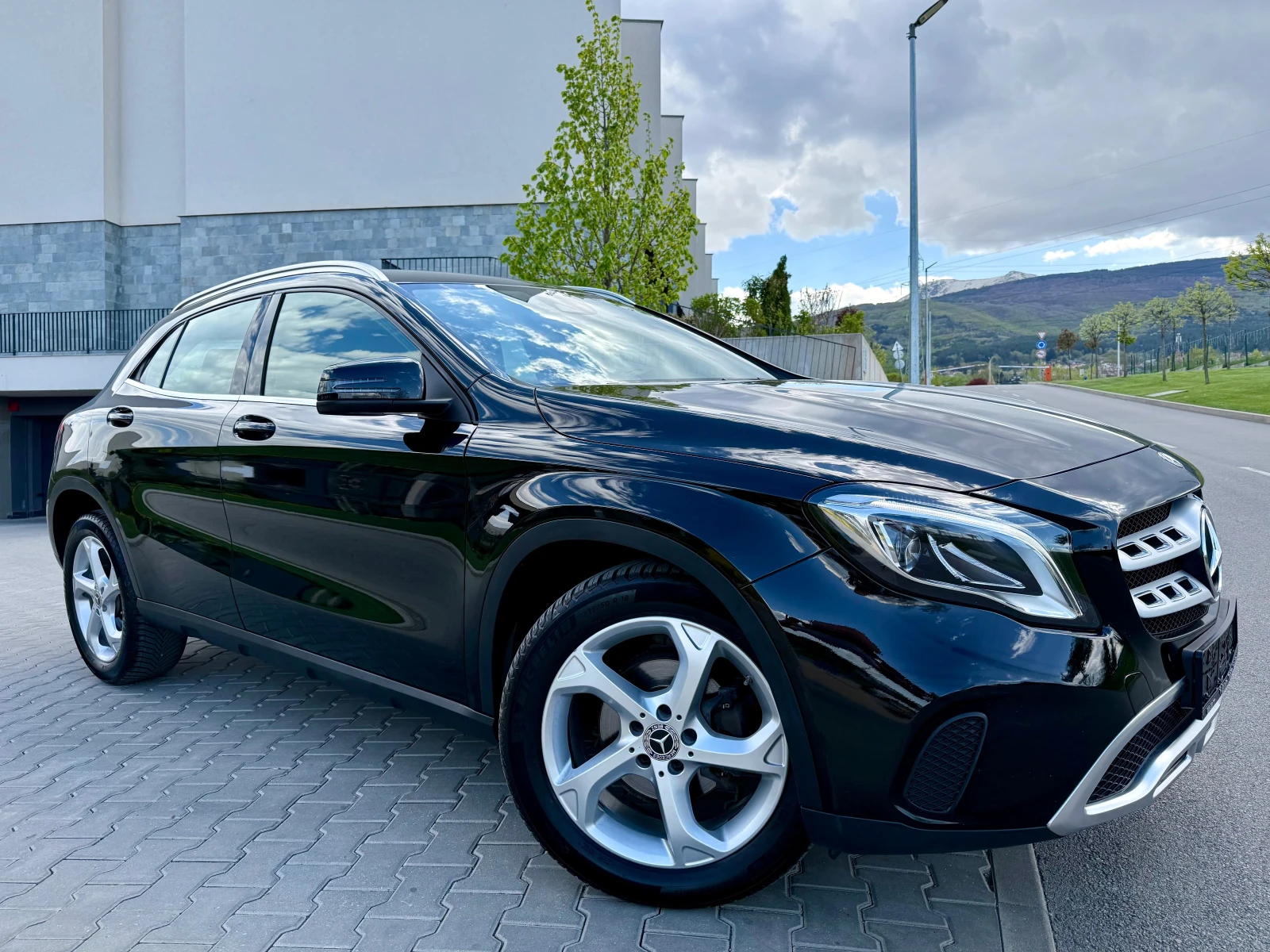 Mercedes-Benz GLA 220 CDI 4-MATIC ТОП СЪСТОЯНИЕ !, снимка 3 - Автомобили и джипове - 54396154