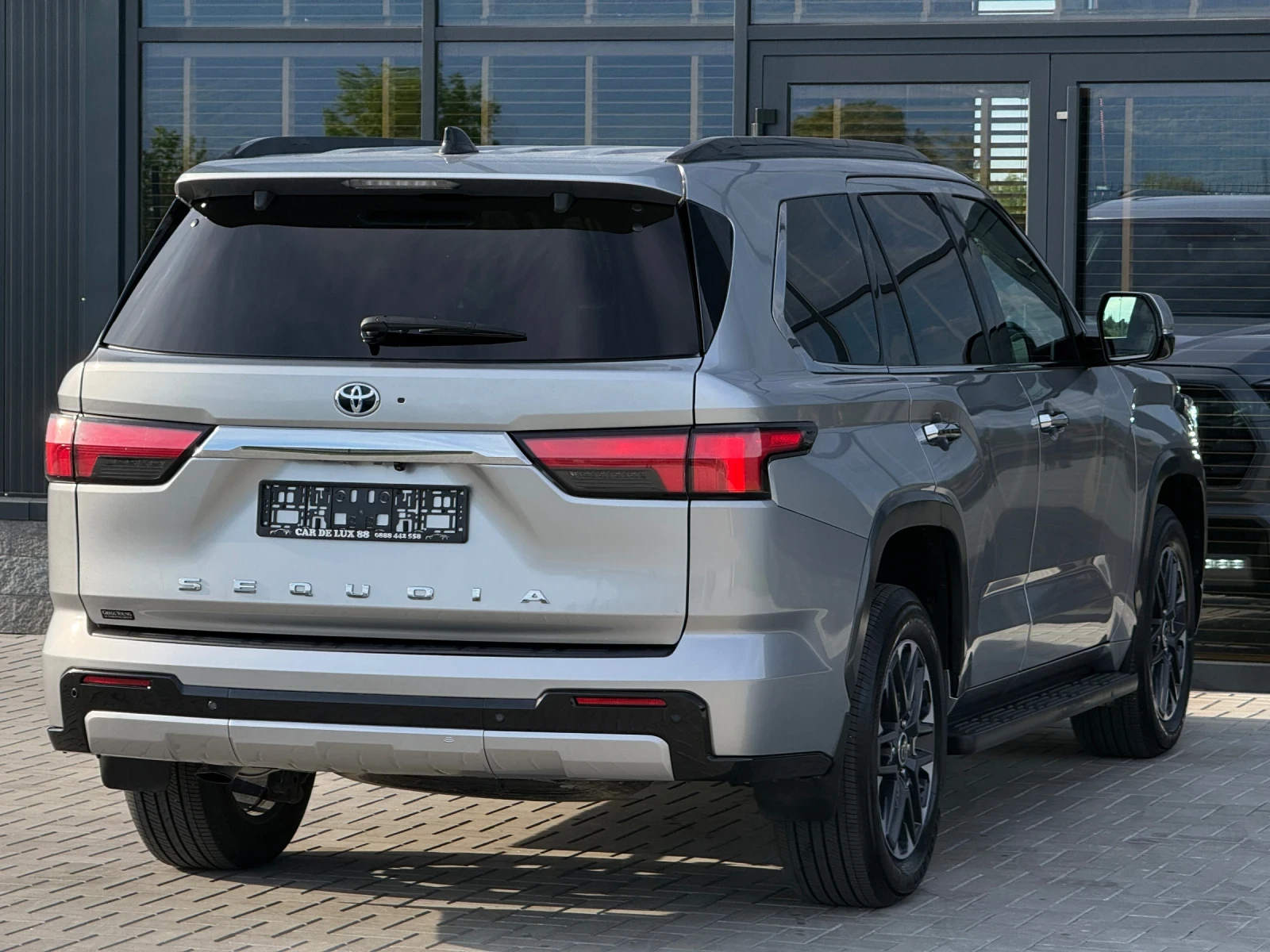 Toyota Sequoia 3.5 hibrid, снимка 7 - Автомобили и джипове - 54437790