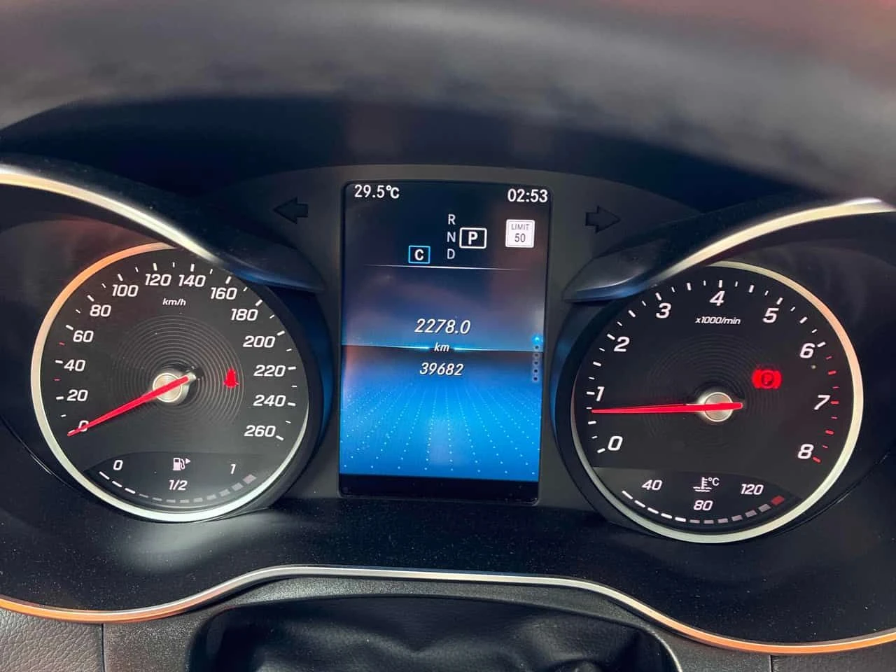 Mercedes-Benz GLC * AMG PACK* ГЛАВНО ПРЕДСТАВИТЕЛСТВО НА PORSCHE* , снимка 9 - Автомобили и джипове - 54812776