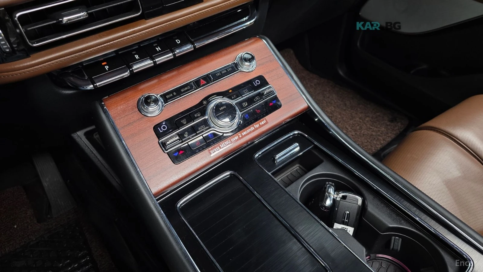Lincoln Aviator 3.0* AWD* DISTRONIC* 360* ОБДУХВАНЕ* МАСАЖИ* , снимка 14 - Автомобили и джипове - 55407575
