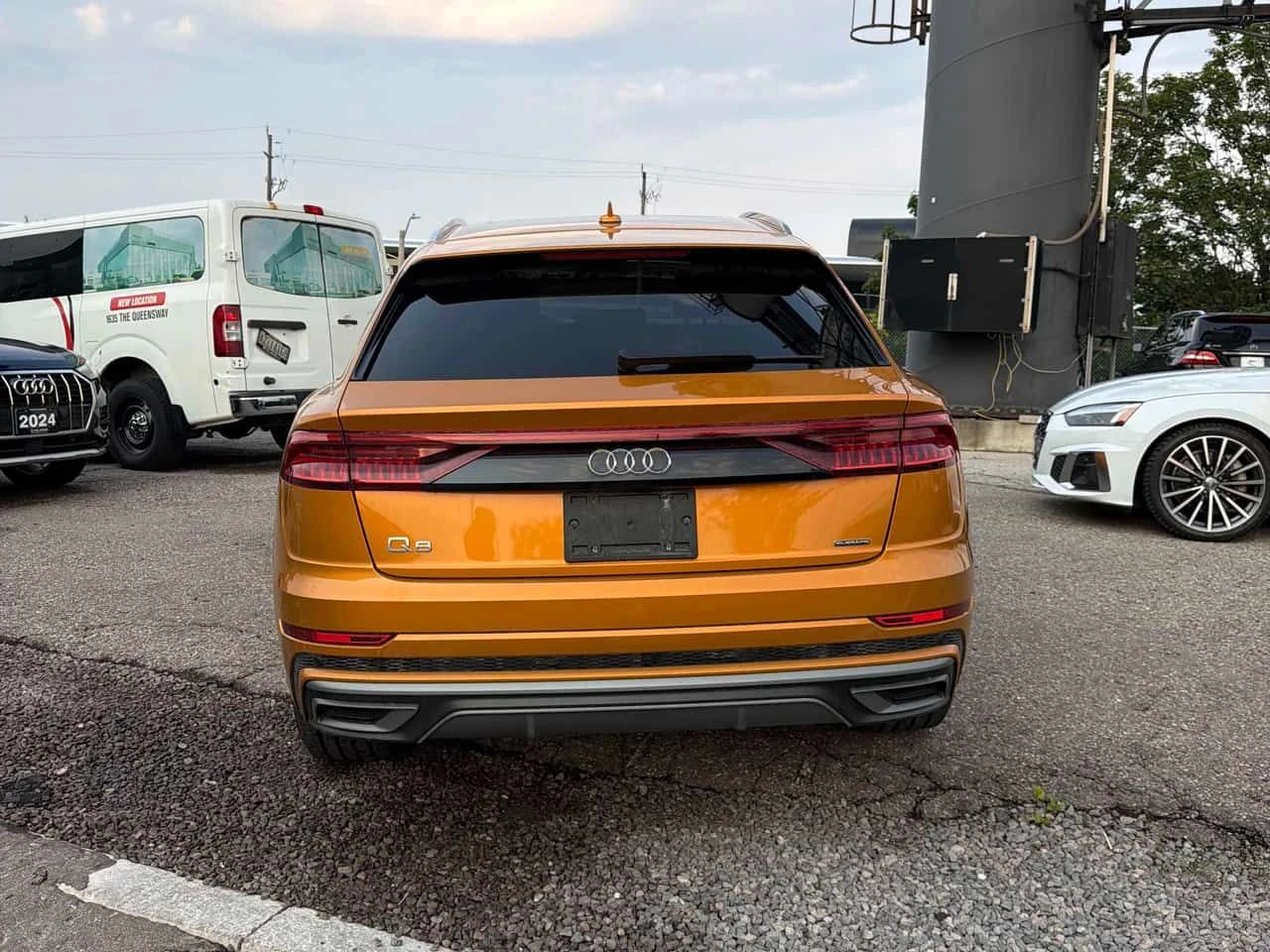 Audi Q8 * Technik * S-line* B&O* ОБДУХВАНЕ* , снимка 4 - Автомобили и джипове - 55471130