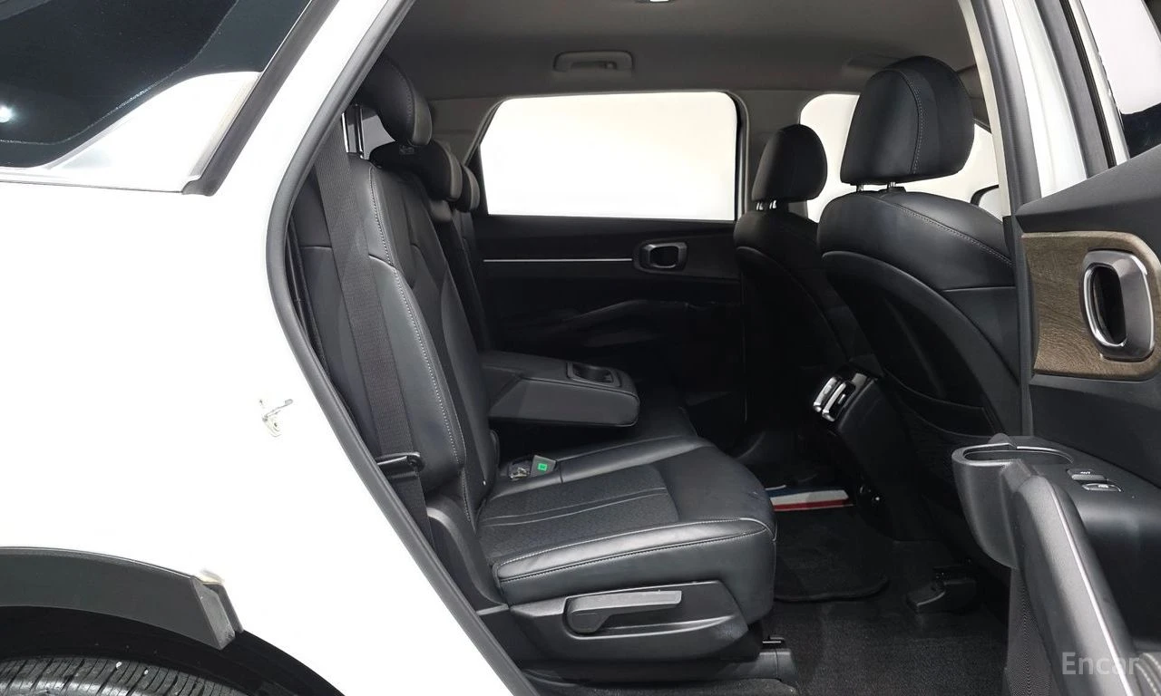 Kia Sorento 2.5T Prestige 4x4* ПОДГРЕВ* ОБДУХВАНЕ* КАМЕРА* , снимка 15 - Автомобили и джипове - 55666538