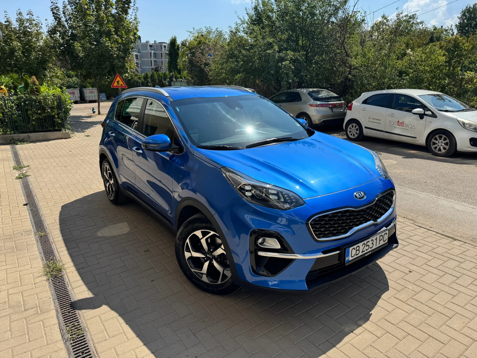 Kia Sportage 1.6 T-GDI | Гаранция от KIA до юли 2027 год., снимка 8 - Автомобили и джипове - 55922771