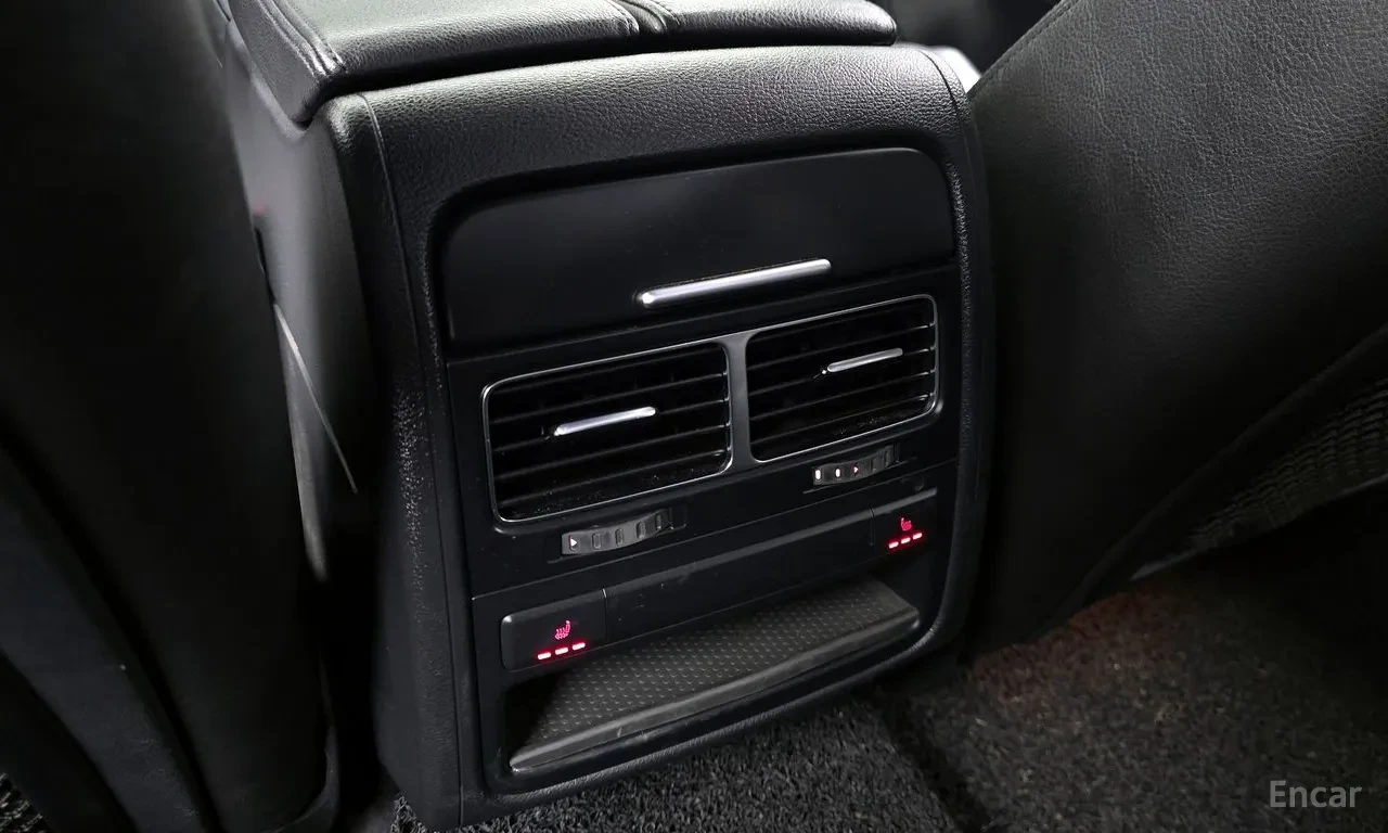 VW Touareg 3.0TDI* 4MOTION* , снимка 14 - Автомобили и джипове - 55927531
