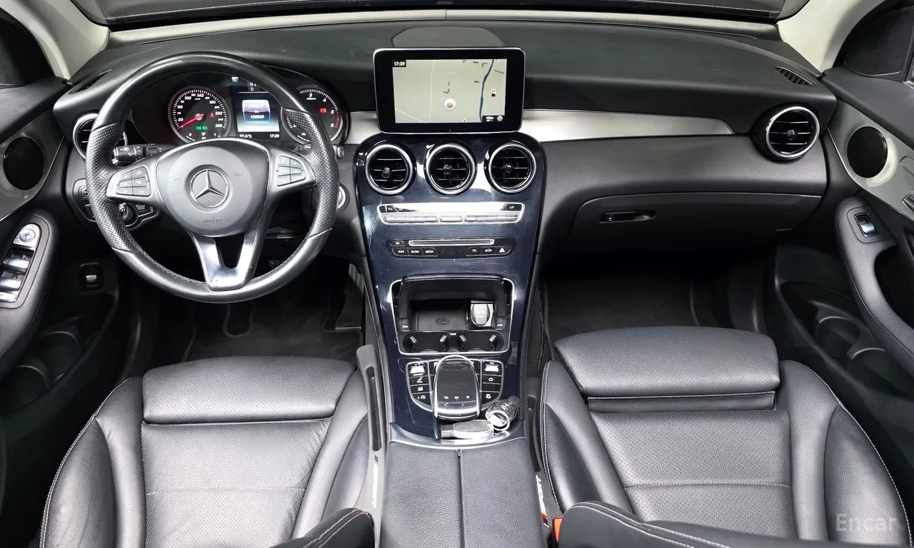 Mercedes-Benz GLC 220, снимка 6 - Автомобили и джипове - 56006034