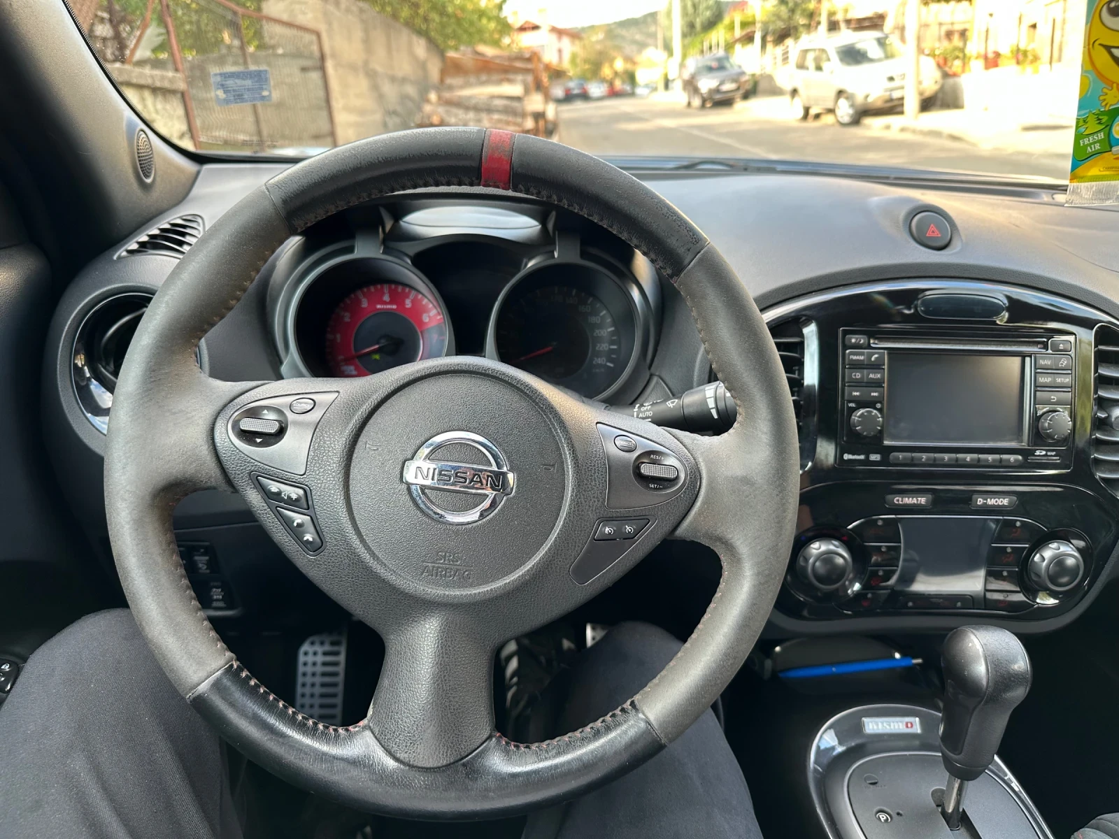 Nissan Juke, снимка 12 - Автомобили и джипове - 56480064